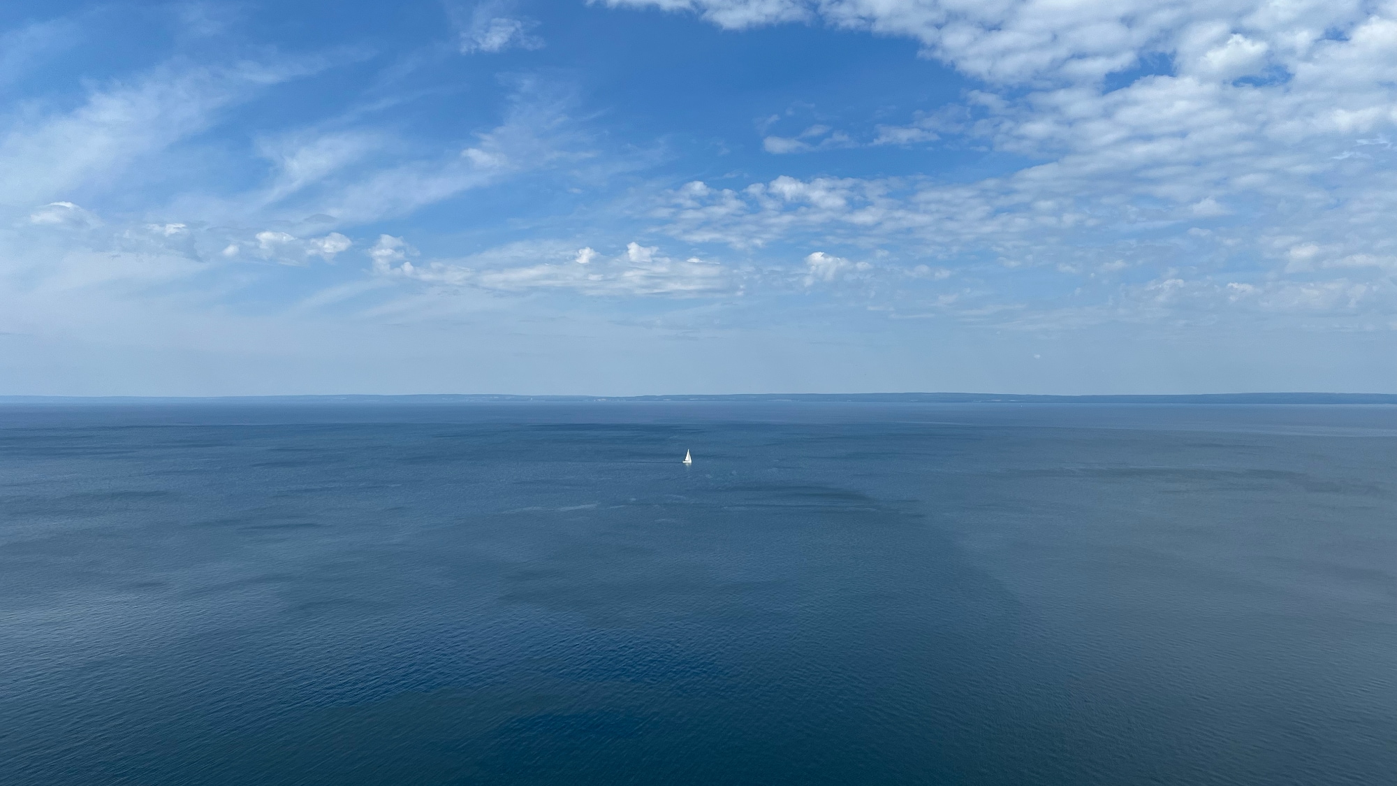 A photo taken at Västra Väggar at Omberg along Pilgrimsrundan.